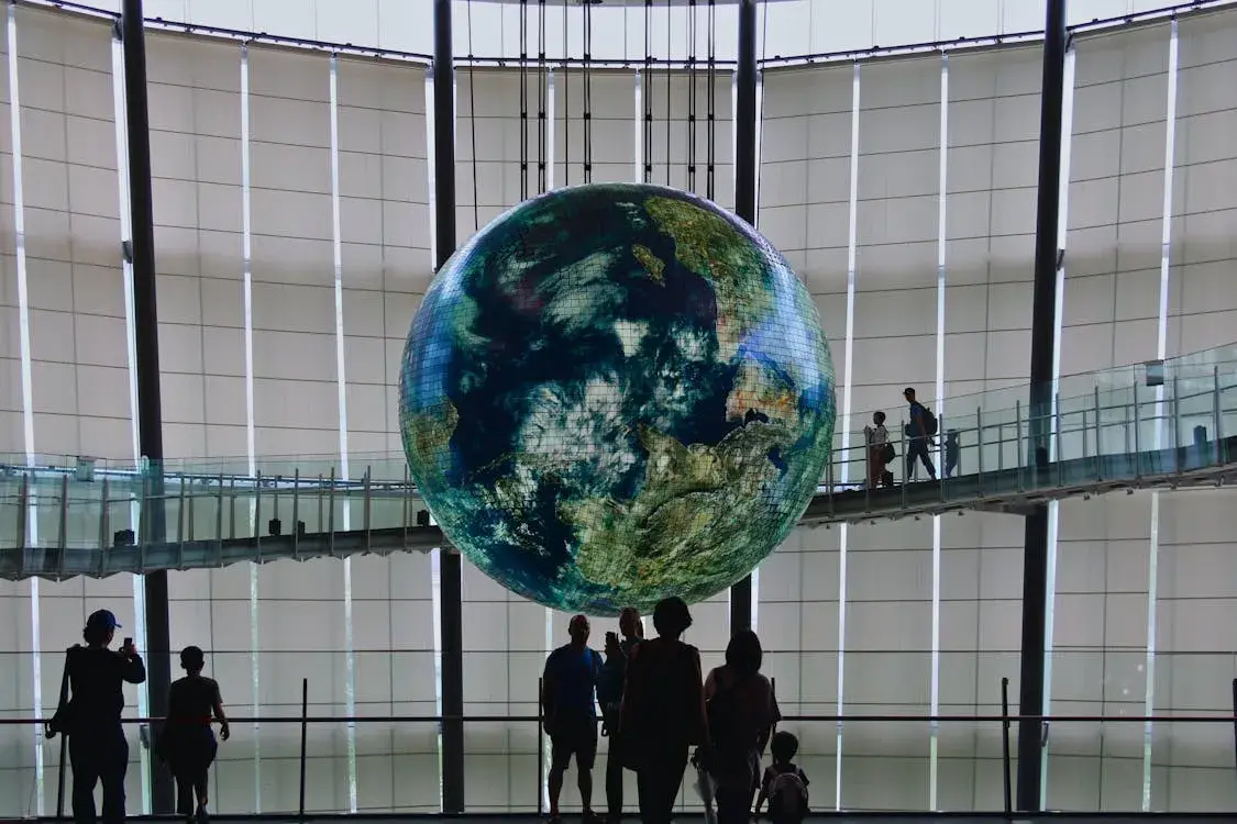 Miraikan Museum Guide