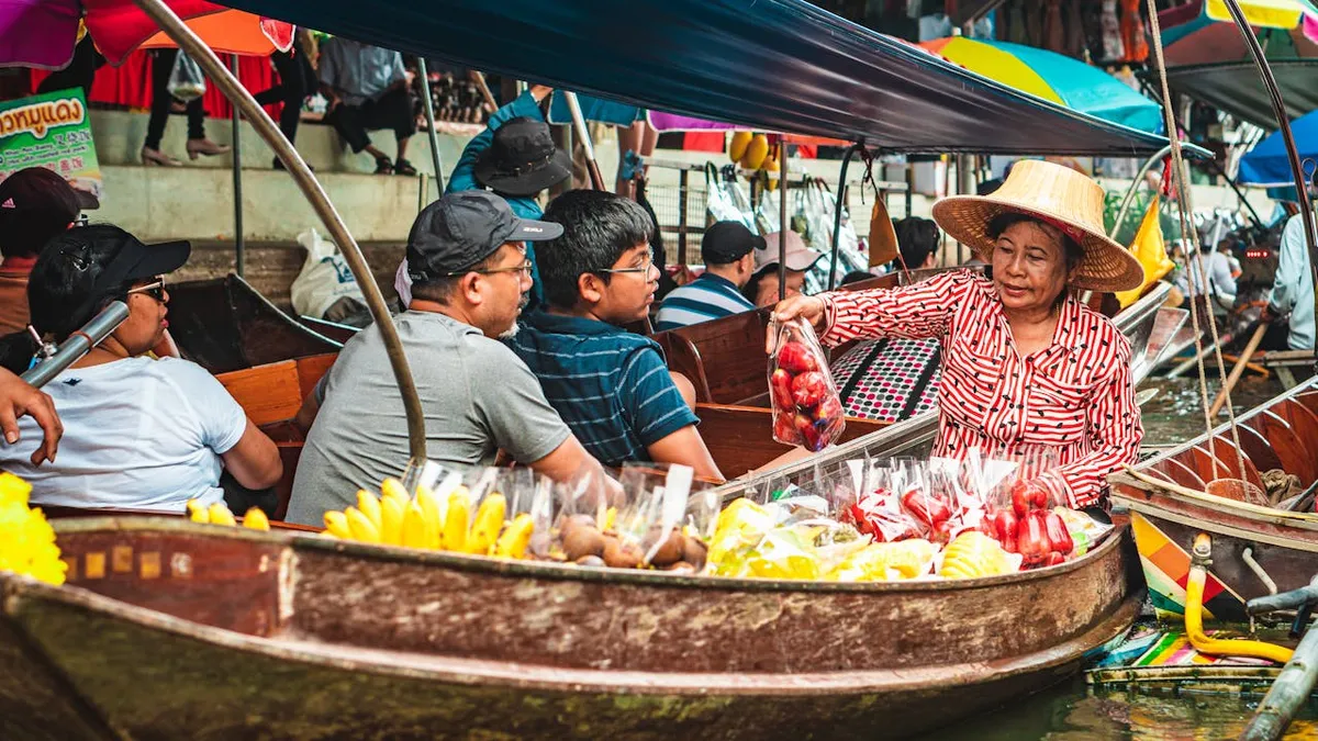 Street Food Heaven: A Guide to Bangrak Market Bangkok