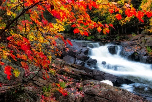 Best Places to Travel in November: Exploring Unforgettable Destinations - Travel Guide Image
