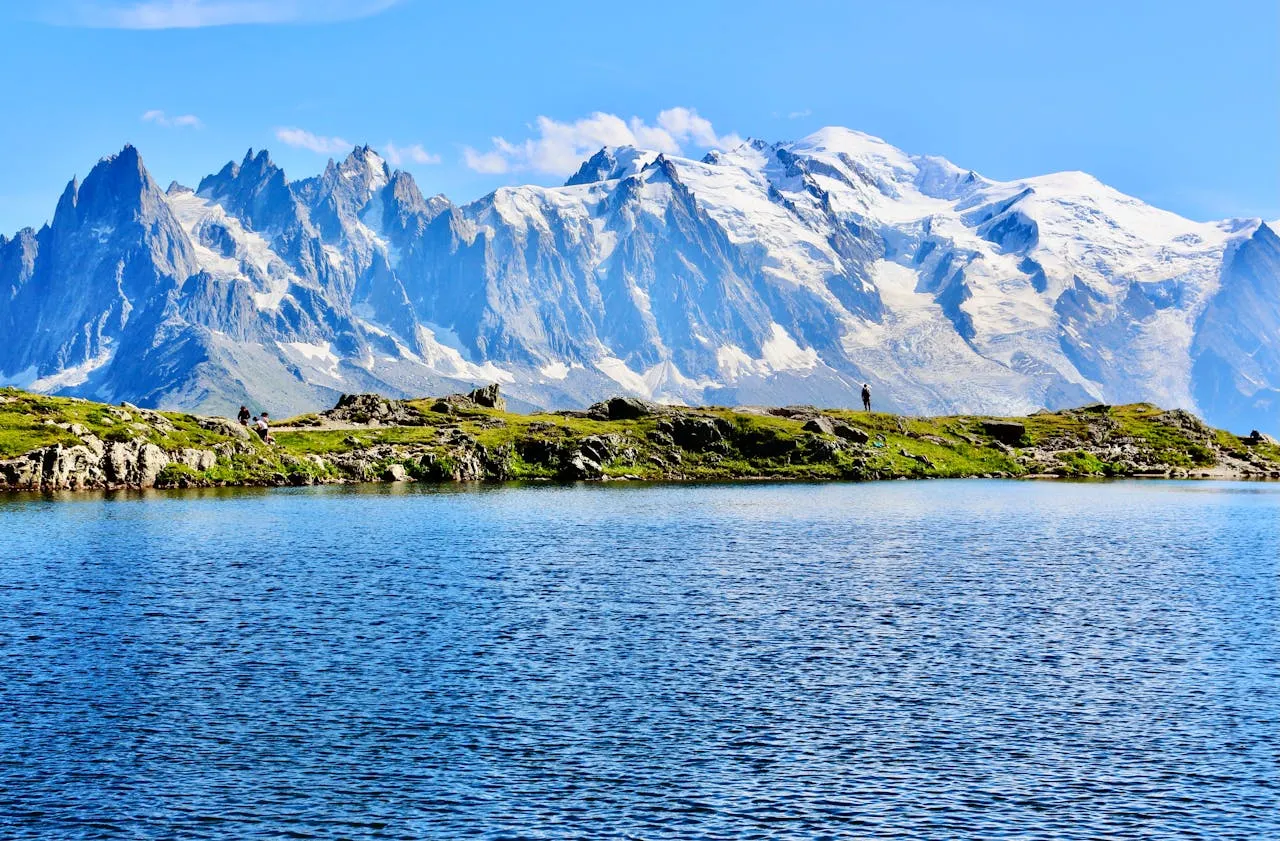 Discover Chamonix France: Unforgettable Skiing, Hiking Adventures & Spectacular Mont Blanc Views