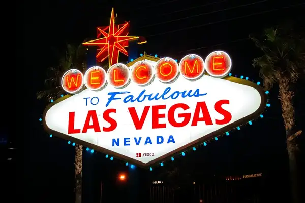 Top Day Trips from Las Vegas: Red Rock Canyon & Valley of Fire Adventures