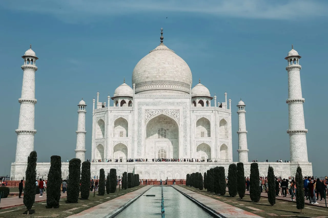 Visiting the Taj Mahal: 10 Essential Tips for First-Timers