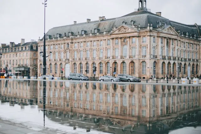 Discover Bordeaux: Top 15 Wine & Heritage Activities - Travel Guide Image