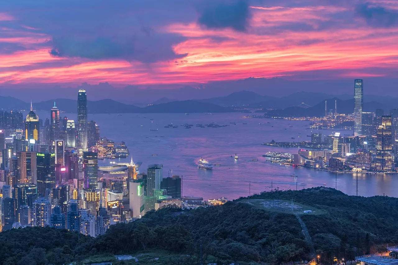 A Comprehensive Guide to the Best Things to Do in Hong Kong