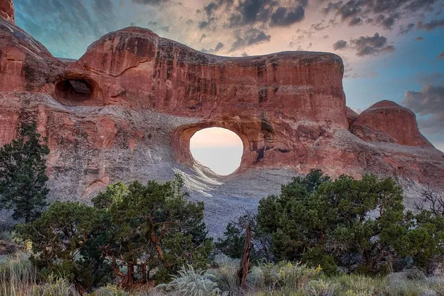 Discover Moab's Best Adventures: 10 Things to Do in Utah's Oasis - Travel Guide Image