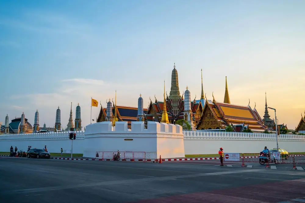 Travel Guide Image