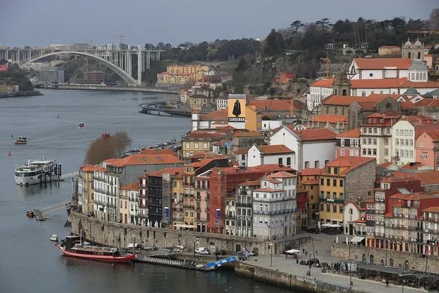 River Views and Wine: Where to Stay in Porto Like