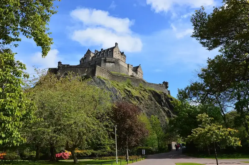 Where to Stay in Edinburgh: Best Areas