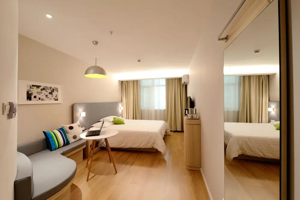 Top NYC Neighborhoods & Hotels for Perfect Sta
