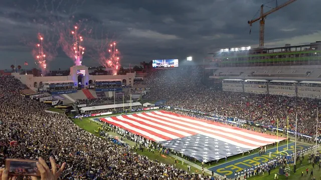 Hollywood Soccer: Your Ultimate Guide to the Los Angeles World Cup 2026 at SoFi Stadium - Travel Guide Image