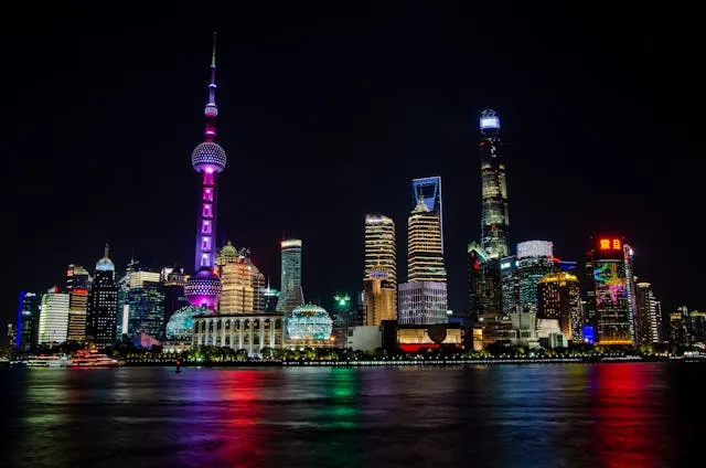 Top 10 World’s Tallest Buildings: Engineering Marvels - Travel Guide Image